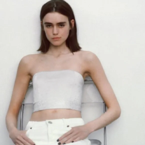 ZARA…. SHINY STRAPLESS  SATIN TOP - Picture 4 of 12